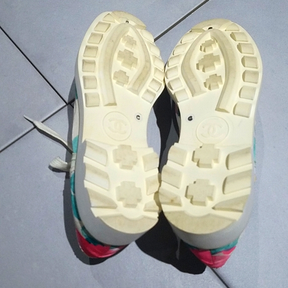 Vintage Chanel - Picture 5 of 10